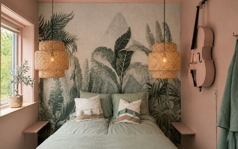 Bine - 200M from the Sea: Diseño De Interiores, Habitación, Lecho, Sábana, Almohada, Linos, Cama, Arrojar La Almohada, Amortiguar, Material Natural