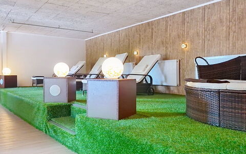 Klaffer am Hochficht 1: Piso, Suelo, Diseño De Interiores, Techo, Diseño, Lámpara, Madera Dura, Sala, Césped Artificial