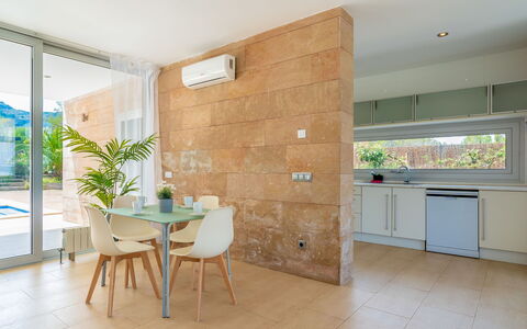 Villa Brisa: Azul, Balcón, Pretil, Departamento, Cerca, Mar, Recurso, Condominio, Piscina, Hotel