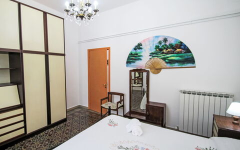 La Casa di Tea: Diseño De Interiores, Suelo, Piso, Pared, Mueble, Madera, Habitación, Habitación, Textil, Cama