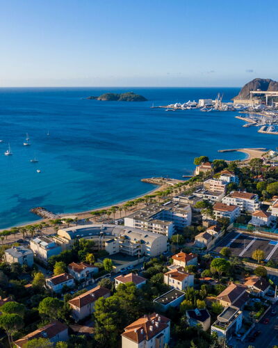 Les Terrasses des Hautsdefonsainte: Agua, Cuerpo De Agua, Costa, Vista Panorámica, Costeras Y Los Accidentes Geográficos Oceánico, Mar, Ciudad, Fotografía Aérea, Horizonte, Paisaje