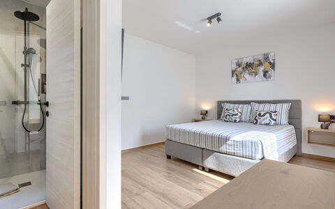 Laluma: Mueble, Diseño De Interiores, Piso, Cama, Suelo, Habitación, Habitación, Madera, Techo, Textil