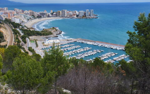 Sol Y Mar i: Costa, Ciudad, Departamento, Costeras Y Los Accidentes Geográficos Oceánico, Barrio Residencial, Mar, Condominio, Apuntalar, Oceano