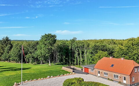 Alkmar - 6.5Km from the Sea: Hierba, Paisaje, Techo, Casa, Casa, El Terreno Del Lote, Llanura, Cabaña, Área Rural, Inmuebles