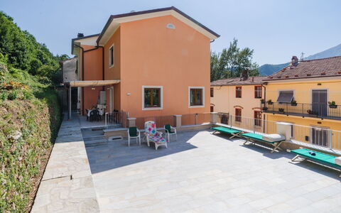 Dimora Polle di Malbacco: Mueble Para Exteriores, Silla, Balcón, Sombra, Patio, Mesa Al Aire Libre, Eco Hotel, Planta De Casa, Villa