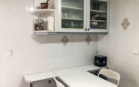 Mare Nostrum: Mueble, Piso, Diseño De Interiores, Suelo, Cocina, Habitación, Aparato De Cocina, Gabinetes, Mostrador, Alacena