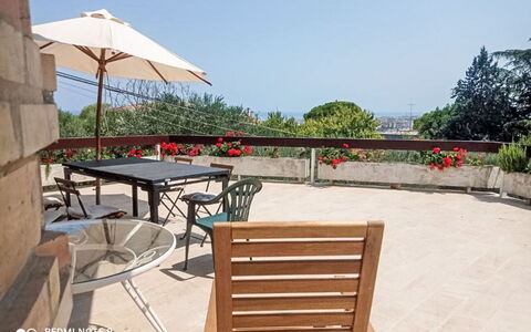 La Terrazza di Colle Marino: Mueble Para Exteriores, Mueble, Mesa Al Aire Libre, Sombra, Maceta, Losa, Jardín, Silla, Paisajismo, Planta De Casa