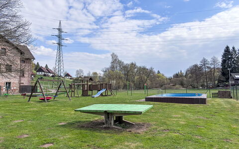 Green Valley Park Stárkov 18: Hierba, Árbol, El Terreno Del Lote, Llanura, Césped, Parque, Jardín, Yarda, Paisajismo, Equipo De Juego Exterior