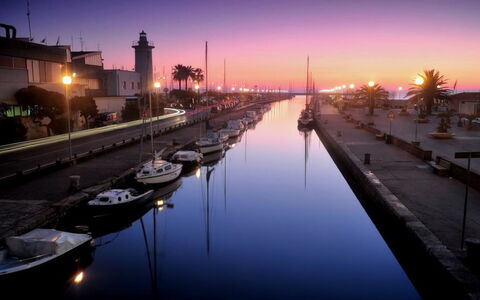 Appartamento la Terrazza di Anna: Cielo, Agua, Cuerpo De Agua, Los Recursos Hídricos, Barco, Camino Acuático, Oscuridad, Watercraft, Canal, Reflexión