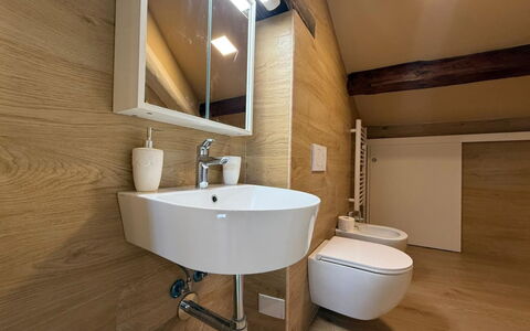 Il Pittore: Piso, Pared, Suelo, Madera, Diseño De Interiores, Arreglo De Tubería, Baño, Plomería, Marrón, Encendiendo