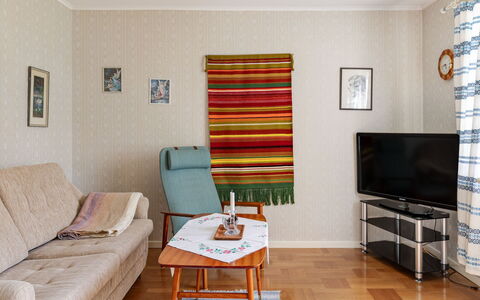 Villa Fröseke: Mueble, Diseño De Interiores, Piso, Suelo, Pared, Madera, Habitación, Encendiendo, Techo, Sala