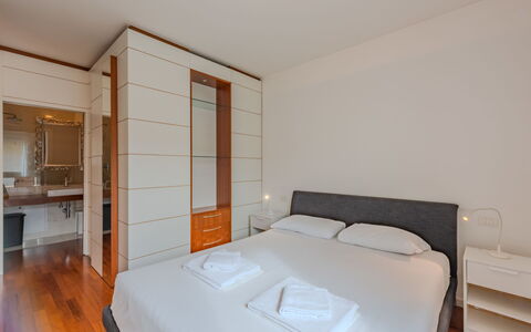 Caminito: Diseño De Interiores, Piso, Suelo, Cama, Mueble, Madera, Habitación, Habitación, Techo, Encendiendo