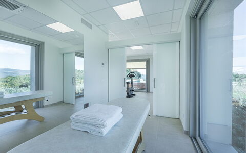 La Calcinaia Country House, Bucine: Diseño De Interiores, Piso, Suelo, Techo, Departamento, Habitación, Cama, Vaso, Habitación, La Luz Del Día