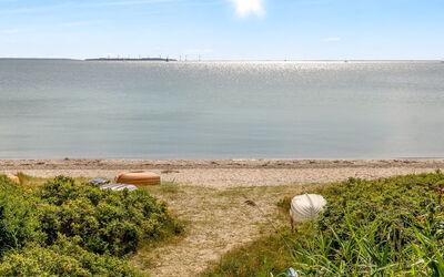 Elenora - 200M from the Sea