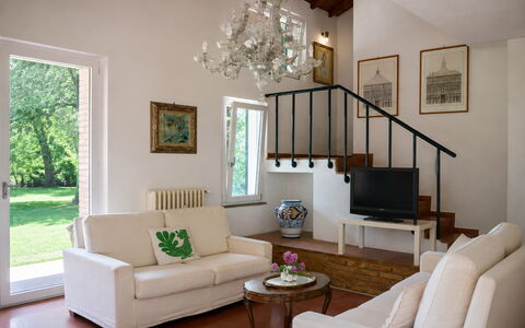 Casa Mancini, Holiday Villa, San Galgano: Mueble, Diseño De Interiores, Piso, Pared, Sofá, Madera, Suelo, Habitación, Sala, Techo