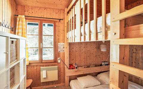 Les Marmottes: Mueble, Diseño De Interiores, Habitación, Cama, Madera, Litera, Techo, Piso, Suelo, Habitación