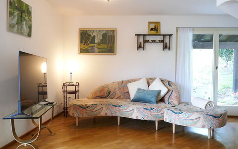 Casa Alenzino: Mueble, Diseño De Interiores, Pared, Piso, Suelo, Madera, Sofá, Encendiendo, Sala, Habitación