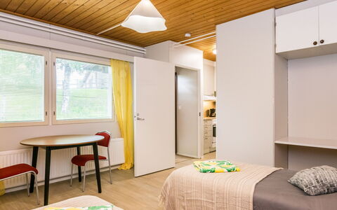 Heinävesi Homes D8: Diseño De Interiores, Pared, Habitación, Suelo, Cama, Mueble, Piso, Madera, Techo, Habitación