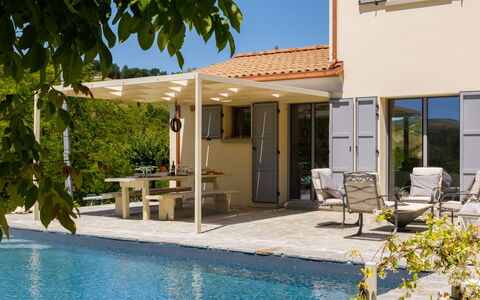 Villa Mia 6: Mueble, Mueble Para Exteriores, Silla, Mesa Al Aire Libre, Toldo, Piscina, Sombra, Estructura Al Aire Libre, Patio, Pérgola