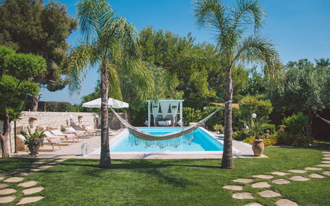 Villa Ferradina 4+2: Piscina, Azul, Recurso, Ocio, Eco Hotel, Mueble Para Exteriores, Sombra, Hacienda, Jardín, Paisajismo