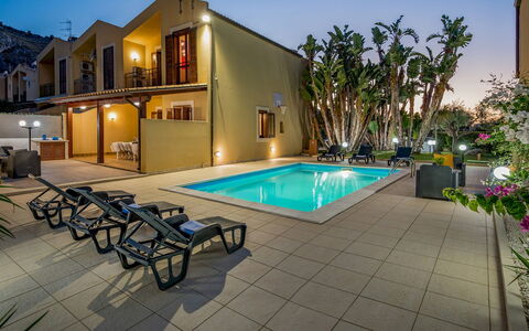 Villa delle Sirene 6: Piscina, Recurso, Barrio Residencial, Casa, Eco Hotel, Inmuebles, Departamento, Hotel, Villa, Balcón