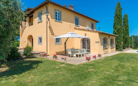 Villa Pucci 12: Arbusto, Arquitectura, Casa, Casa, Inmuebles, Jardín, Paisajismo, Villa, Hacienda, Casa De Campo