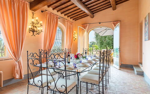 Villa Pucci 12: Mueble, Diseño De Interiores, Mesa, Silla, Arquitectura, Cocina Y Comedor Mesa, Casa, Techo, Encendiendo, Comedor