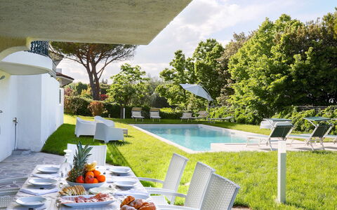 Villa Sarah 10+2: Piscina, Recurso, Jardín, Inmuebles, Césped, Villa, Mueble Para Exteriores, Eco Hotel, Paisajismo, Sunlounger