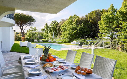 Villa Sarah 10+2: Piscina, Mueble, Recurso, Jardín, El Terreno Del Lote, Mueble Para Exteriores, Silla, Césped, Sombra, Eco Hotel