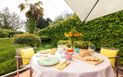 Villa Ninfeo 10+4: Vajilla, Comida, Mesa, Jardín, Manteles, Mesa Al Aire Libre, Mueble Para Exteriores, Utensilios Para Servir, Desayuno, Vajilla