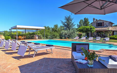 Casal del Salice 10: Azul, Inmuebles, Recurso, Piscina, Hacienda, Eco Hotel, Villa, Casa De Campo, Paisajismo, Hotel