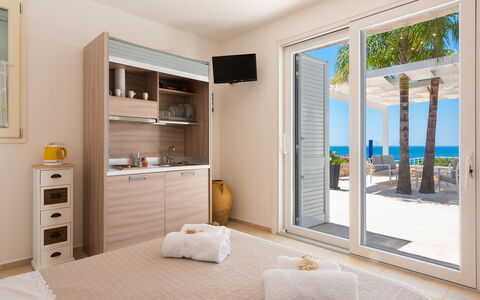 Tenuta Scialandre 10: Departamento, Mueble Para Exteriores, Silla, Porche, Balcón, Sombra, Manchas De Madera, Recurso, Cubierta, Planta De Casa