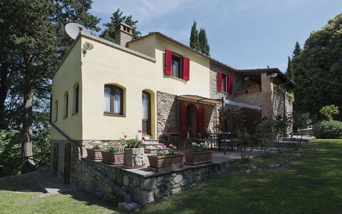 Frantusa 6+2: Jardín, Hacienda, Cabaña, Inmuebles, Patio Interior, Yarda, Paisajismo, Casa De Campo, Silla, Villa