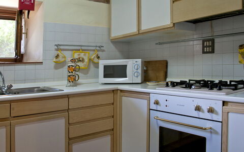 Frantusa 6+2: Aparato De Cocina, Cocina, Mostrador, Electrodoméstico, Estufa De Cocina, Gabinetes, Fregadero, Estufa, Electrodoméstico, Estufa De Gas