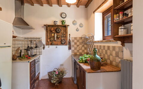 I Mandorli 8: Madera, Cocina, Diseño De Interiores, Piso, Mueble, Mostrador, Casa, Aparato De Cocina, Gabinetes, Habitación