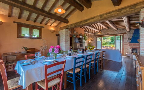 Casale Verdicchio 10+2: Mueble, Pared, Madera, Mesa, Cocina Y Comedor Mesa, Casa, Casa, Silla, Comedor, Puerta