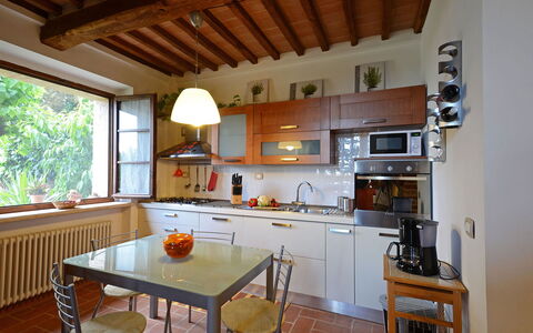 La Capanna di Franca 6+2: Mueble, Cocina, Aparato De Cocina, Mostrador, Diseño De Interiores, Electrodoméstico, Piso, Madera, Gabinetes, Electrodoméstico