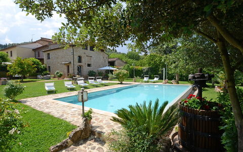 La Capanna di Franca 6+2: Piscina, Barrio Residencial, Casa, Recurso, Inmuebles, Asentamientos Humanos, Villa, Hacienda, Paisajismo, Jardín