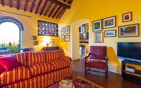 Villa Il Colle di Moriano 8: Pared, Diseño De Interiores, Mueble, Casa, Arquitectura, Casa, Techo, Encendiendo, Habitación, Sala