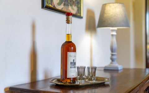 Podere Collelungo 14: Botella, Barware, Botella De Vidrio, Drinkware, Vaso, Vino