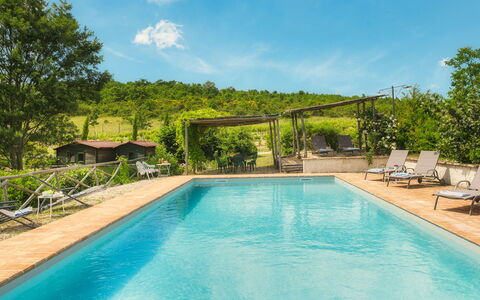 Podere Pomasciano 10: Piscina, Ocio, Recurso, Eco Hotel, Jardín, Mueble Para Exteriores, Patio Interior, Paisajismo, Maceta, Fuente De Agua