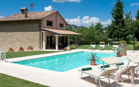 Chipieri 4+2: Piscina, Mueble Para Exteriores, Recurso, Casa, Barrio Residencial, Casa De Campo, Casa, Ocio, Eco Hotel, Inmuebles