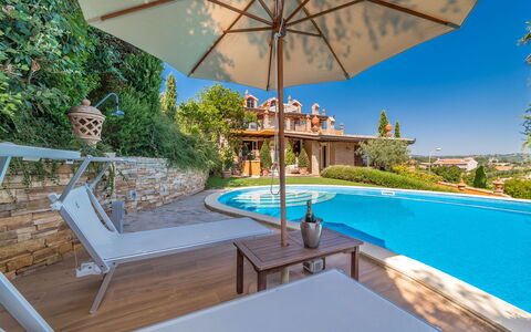 Fontespina 6: Azul, Piscina, Recurso, Eco Hotel, Inmuebles, Villa, Hacienda, Paraguas, Mueble Para Exteriores, Ocio