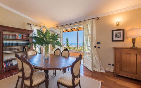 Fontespina 6: Mueble, Diseño De Interiores, Piso, Madera, Mesa, Comedor, Techo, Silla, Suelo, Habitación
