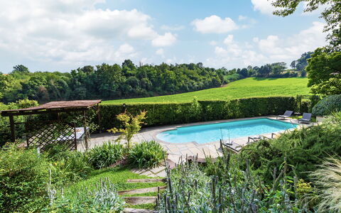 Il Roseto 10: Piscina, Arbusto, Jardín, Mueble Para Exteriores, Planta De La Comunidad, Césped, Cobertura Del Suelo, Paisajismo, Sombra