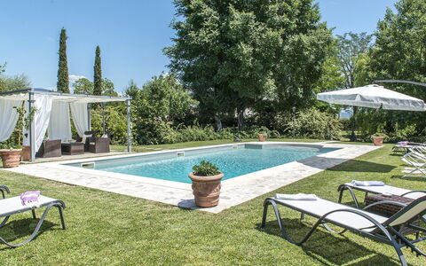 Albachiara 8: Piscina, Mueble Para Exteriores, Mueble, Recurso, Sunlounger, Jardín, Ocio, Sombra, Silla, Inmuebles