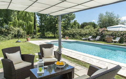 Albachiara 8: Piscina, Mueble Para Exteriores, Mueble, Sombra, Jardín, Recurso, Eco Hotel, Estructura Al Aire Libre, Silla, Patio Interior