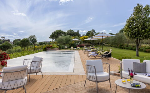 La Fonte di Santa Regina 8: Piscina, Jardín, Mueble Para Exteriores, Recurso, Inmuebles, Paisajismo, Paraguas, Silla, Eco Hotel, Sombra