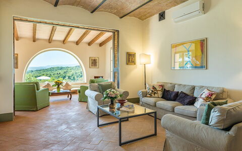 Il Colle di Donna Ilaria 12: Mueble, Diseño De Interiores, Sofá, Techo, Casa, Piso, Encendiendo, Habitación, Sala, Mesa