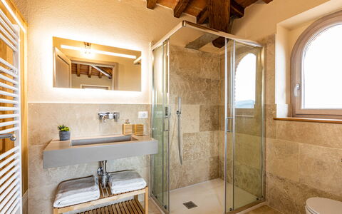 Il Poggiarellone 14: Diseño De Interiores, Piso, Pared, Arreglo De Tubería, Suelo, Madera, Baño, Encendiendo, Techo, Grifo